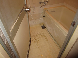 20131216浴室before.jpg