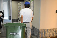 玄関前のトレーのゴミを回収してくれる「ダスト回収サービス」がすごく便利です。
